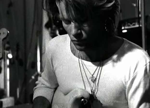 Bon Jovi - Bed Of Roses - Official Music Video