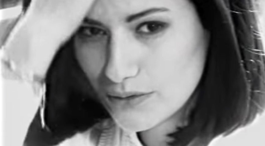 Laura Pausini - Strani Amori - Official Music Video