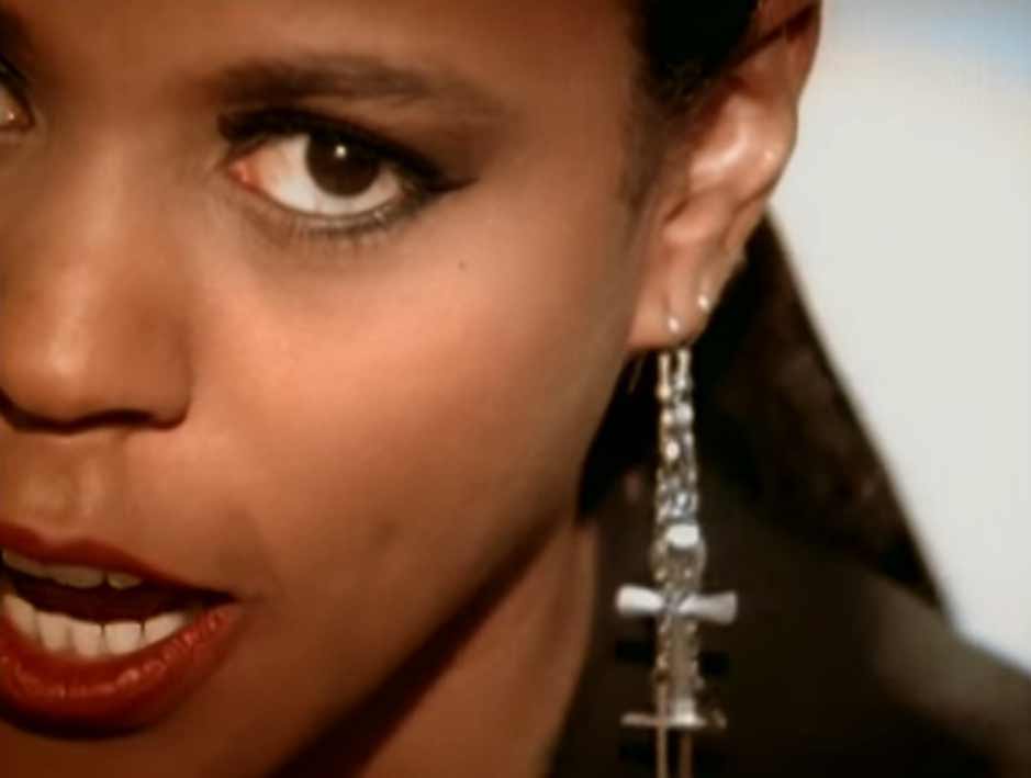 Crystal Waters - Gypsy Woman (She's Homeless) - Official Music Video