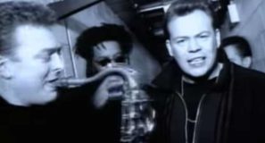 UB40 – (I Can’t Help) Falling In Love With You