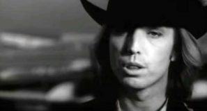 Tom Petty and the Heartbreakers - Learning To Fly - Official Music Video