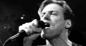 Bryan Adams - (Everything I Do) I Do It For You - Official Music Video